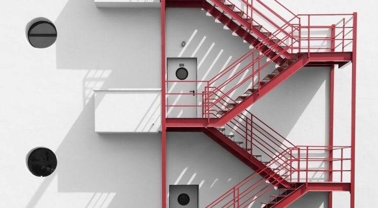 YANGIN MERDİVENLERİ